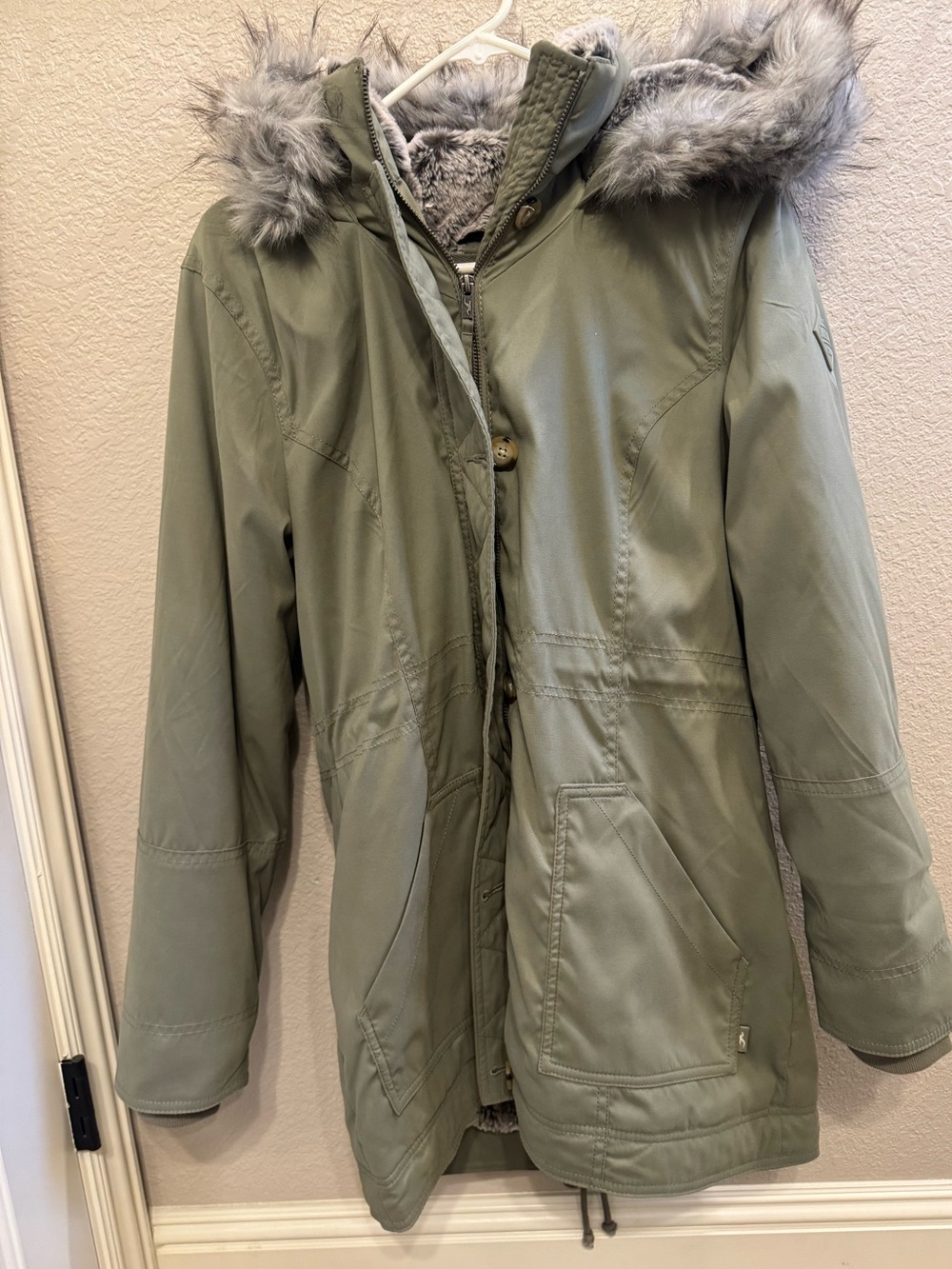 Hollister Olive Green Faux-Fur Trim Hooded Parka/Jacket/Coat